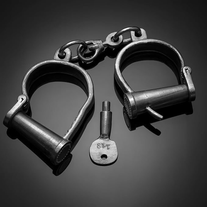 ORIGNAL HANDCUFF IRON CAST INDIAN OLD PATTERN